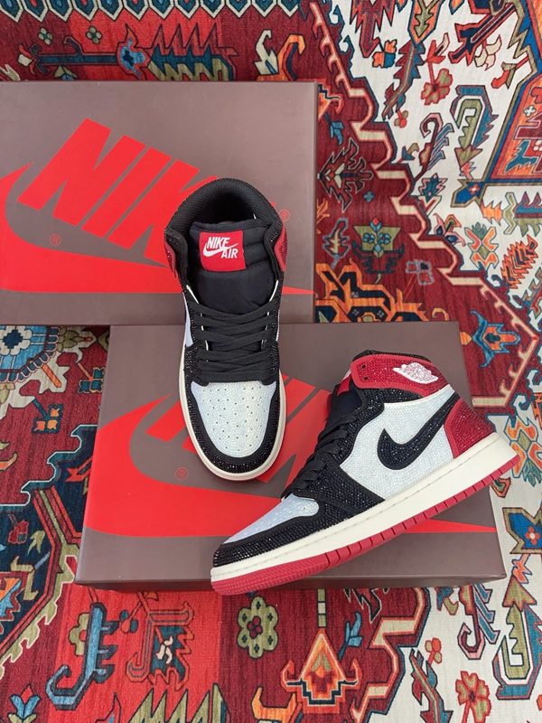 ナイキ靴正面デザイン